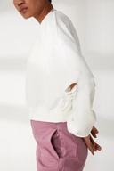 Relaxed Fit Kesikli Beyaz Kadın Sweatshirt