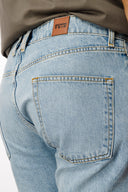 Straight Fit Kesik Paça Açık İndigo Erkek Jean Şort