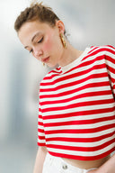 Oversize Crop Fit Kırmızı Çizgili Kadın T-Shirt