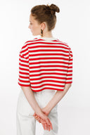 Oversize Crop Fit Kırmızı Çizgili Kadın T-Shirt